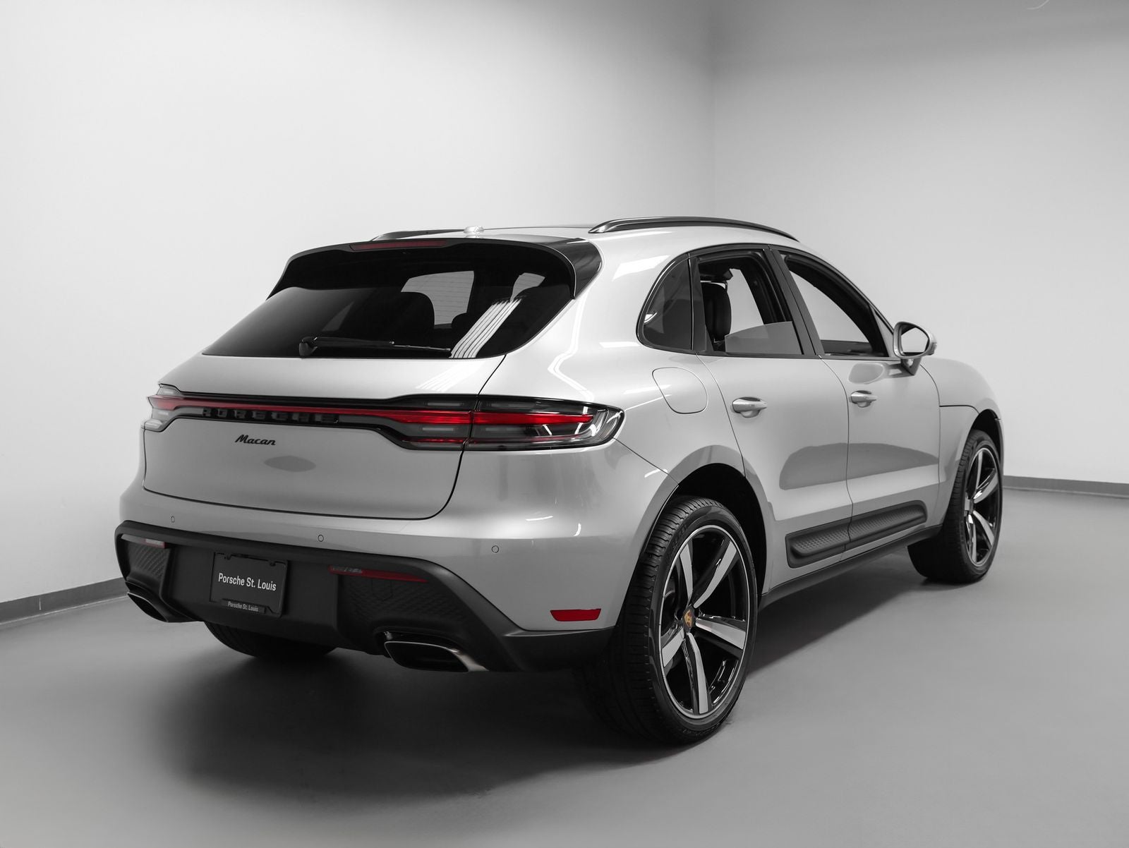 2026 Porsche Macan Base