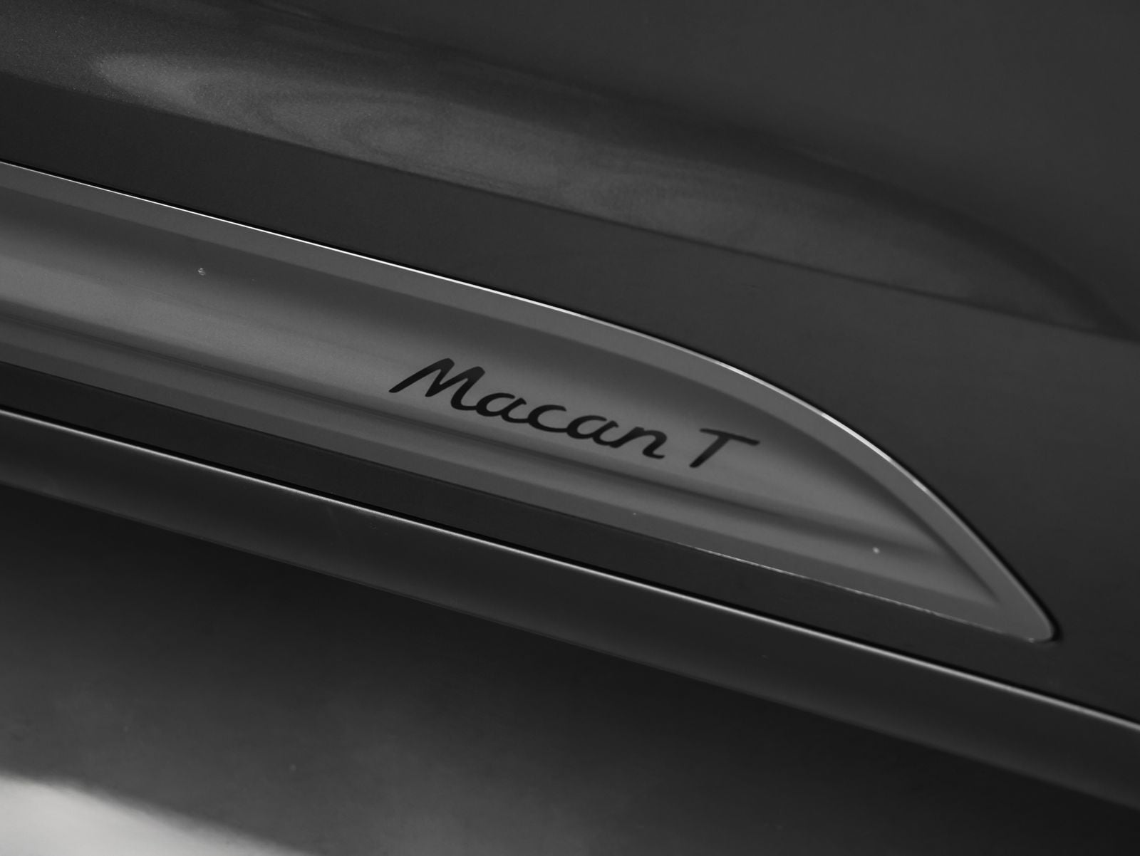 2026 Porsche Macan T
