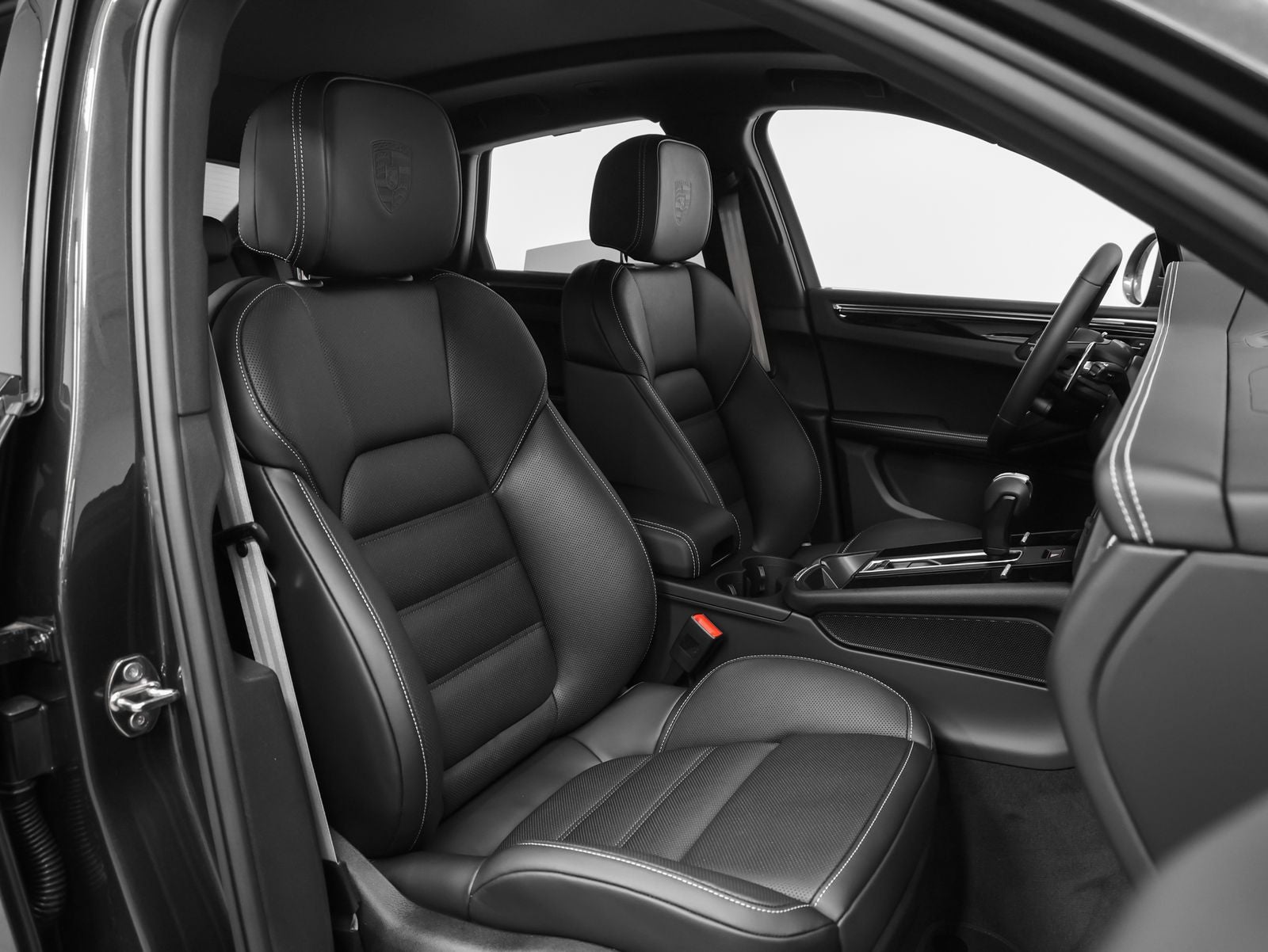 2026 Porsche Macan T