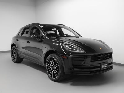 2022 Porsche Macan Base