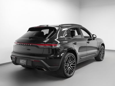 2022 Porsche Macan Base