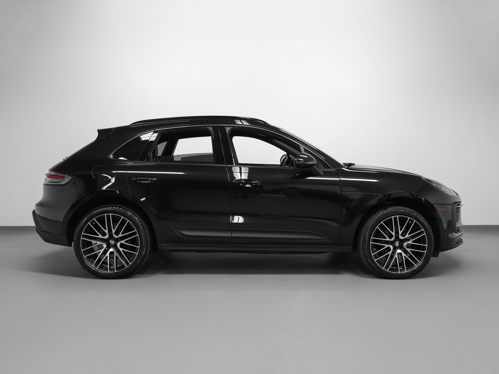 2022 Porsche Macan Base