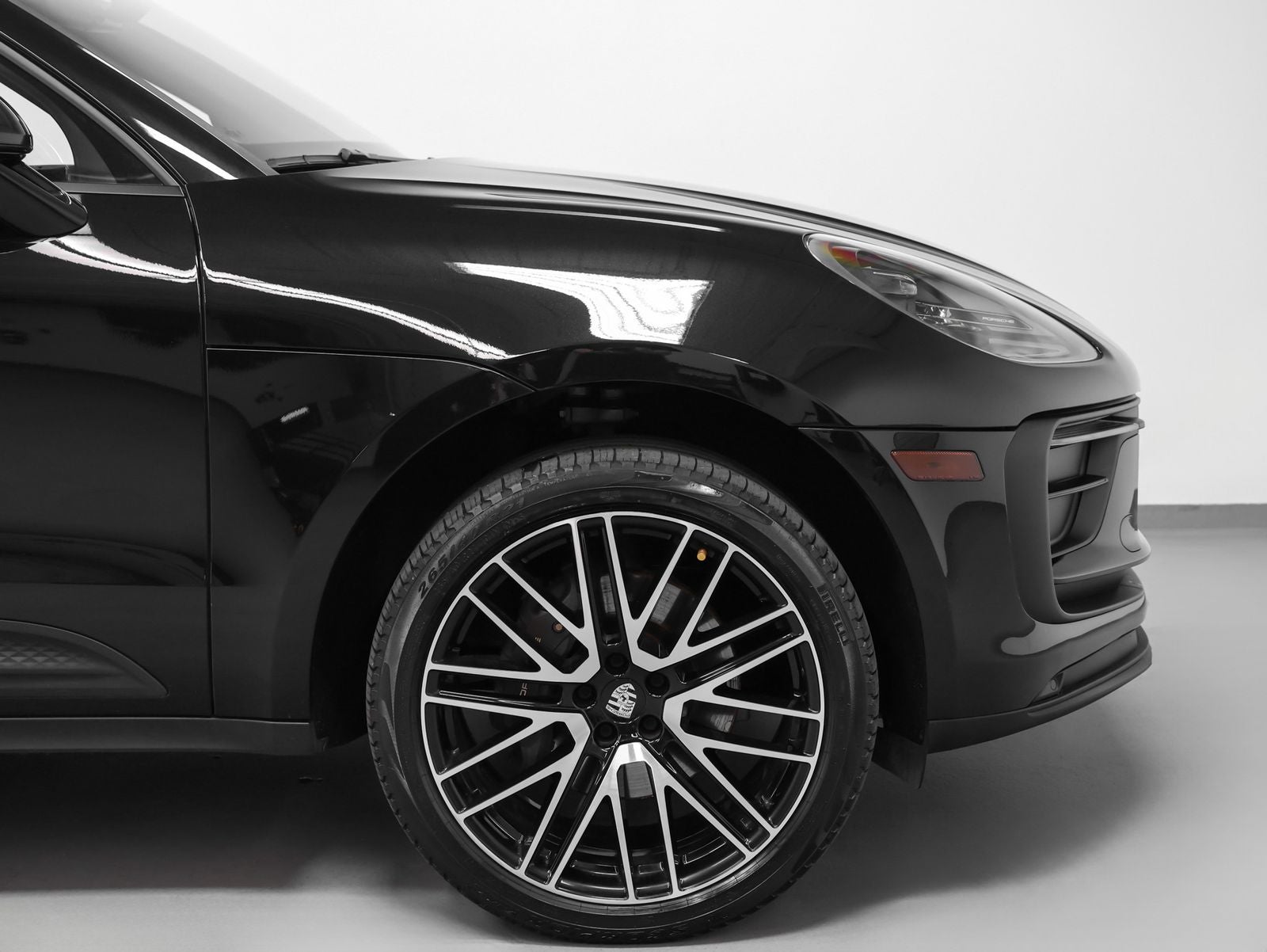 2022 Porsche Macan Base