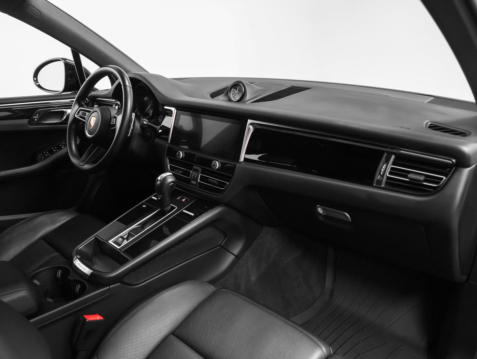 2022 Porsche Macan Base