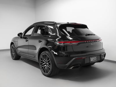 2022 Porsche Macan Base