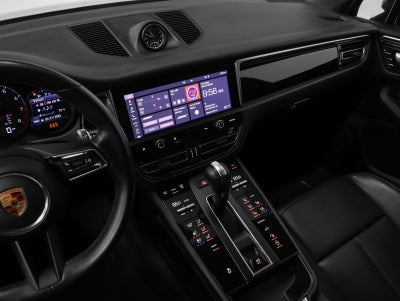 2022 Porsche Macan Base