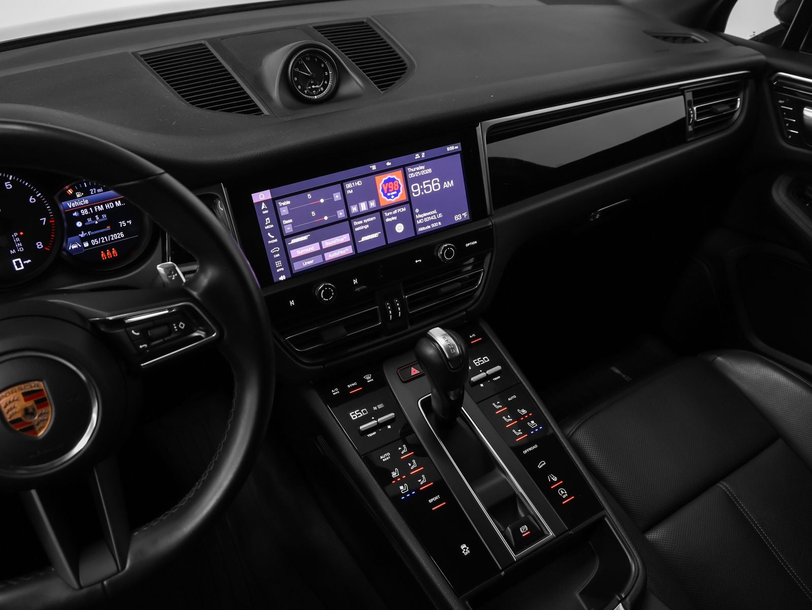 2022 Porsche Macan Base