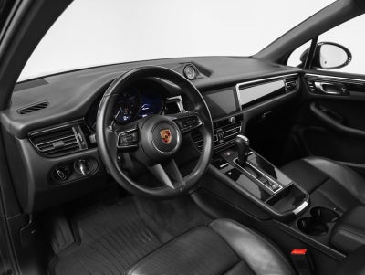 2022 Porsche Macan Base
