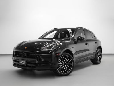 2022 Porsche Macan Base