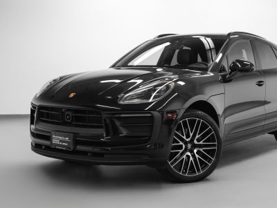 2022 Porsche Macan Base