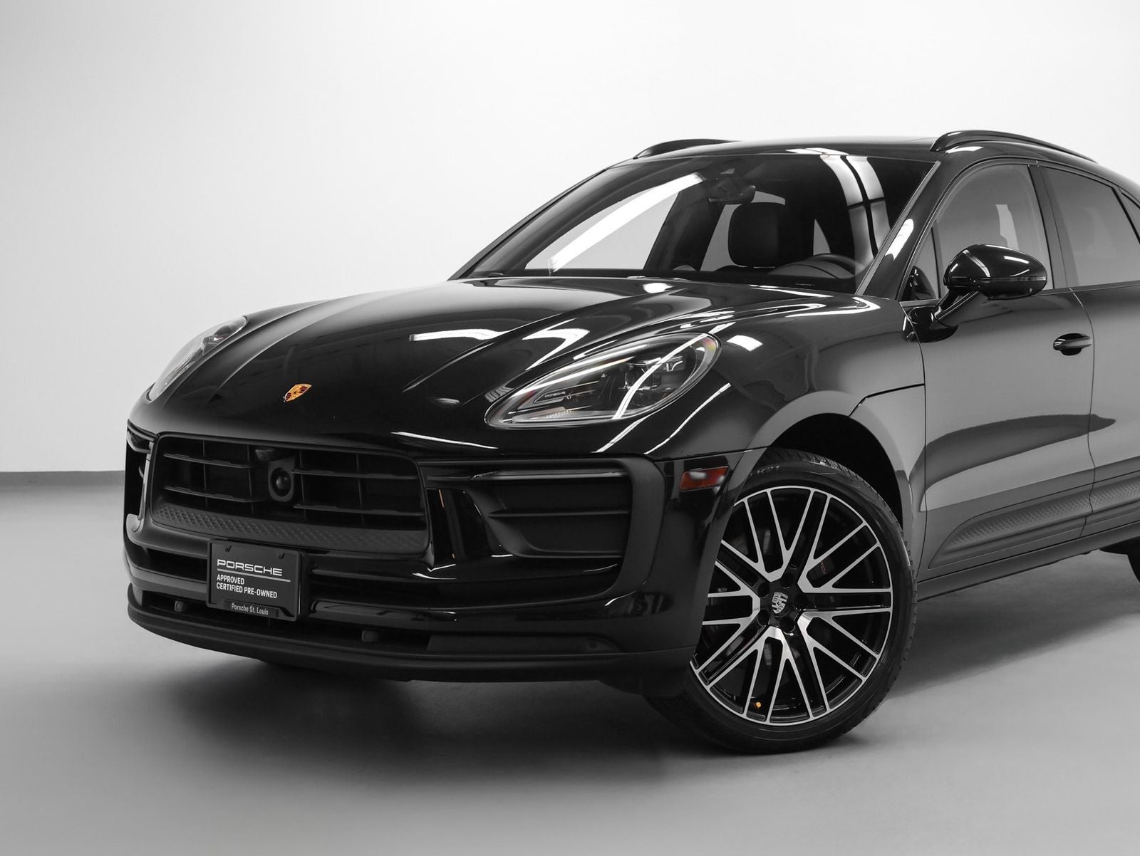 2022 Porsche Macan Base