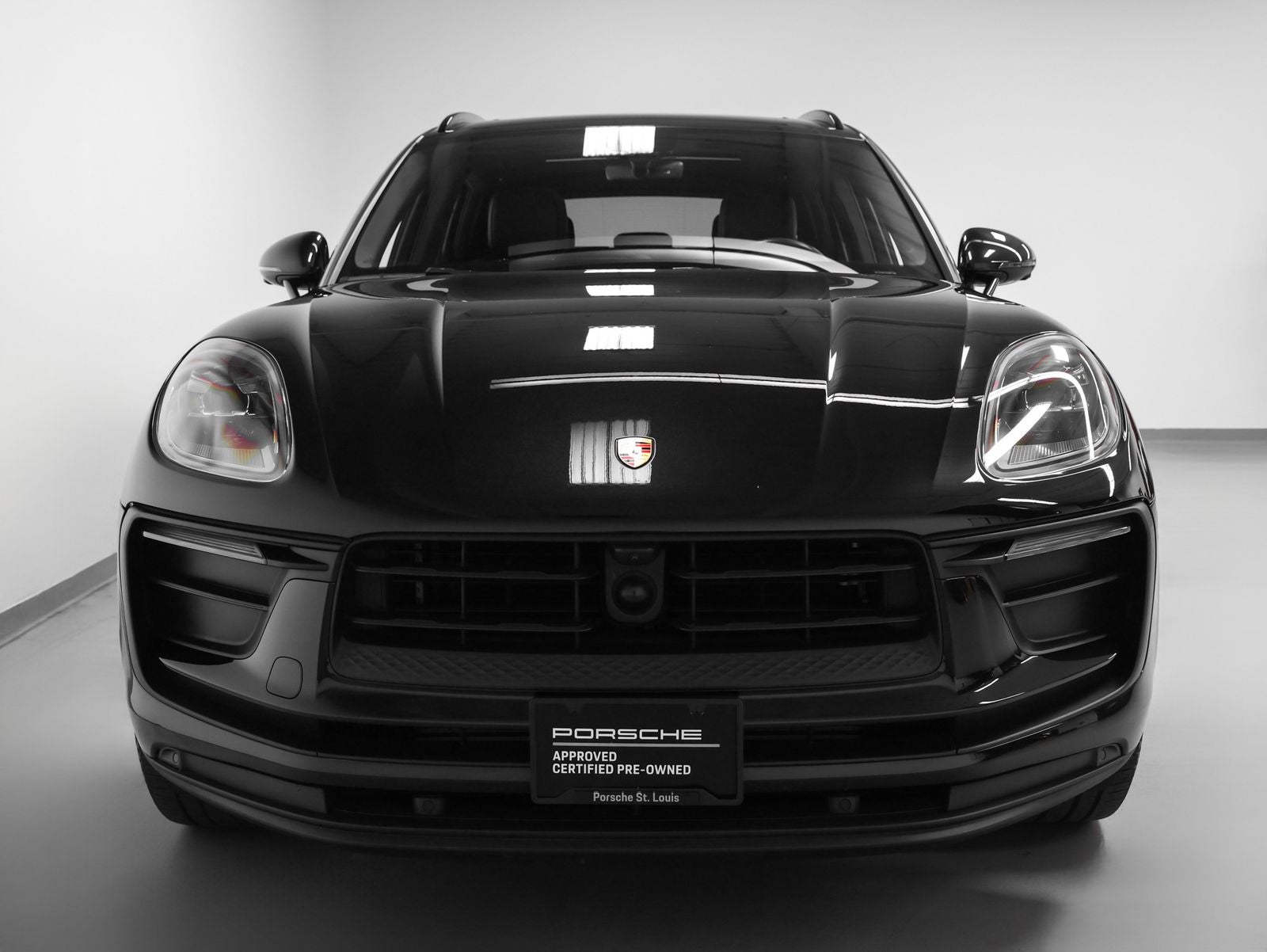 2022 Porsche Macan Base
