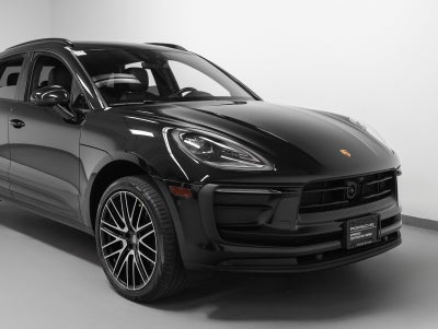 2022 Porsche Macan Base