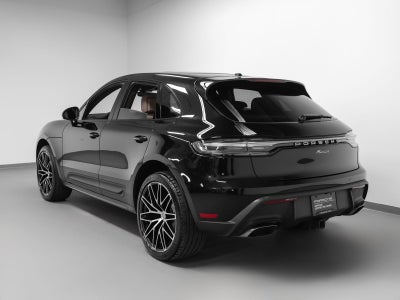 2023 Porsche Macan Base