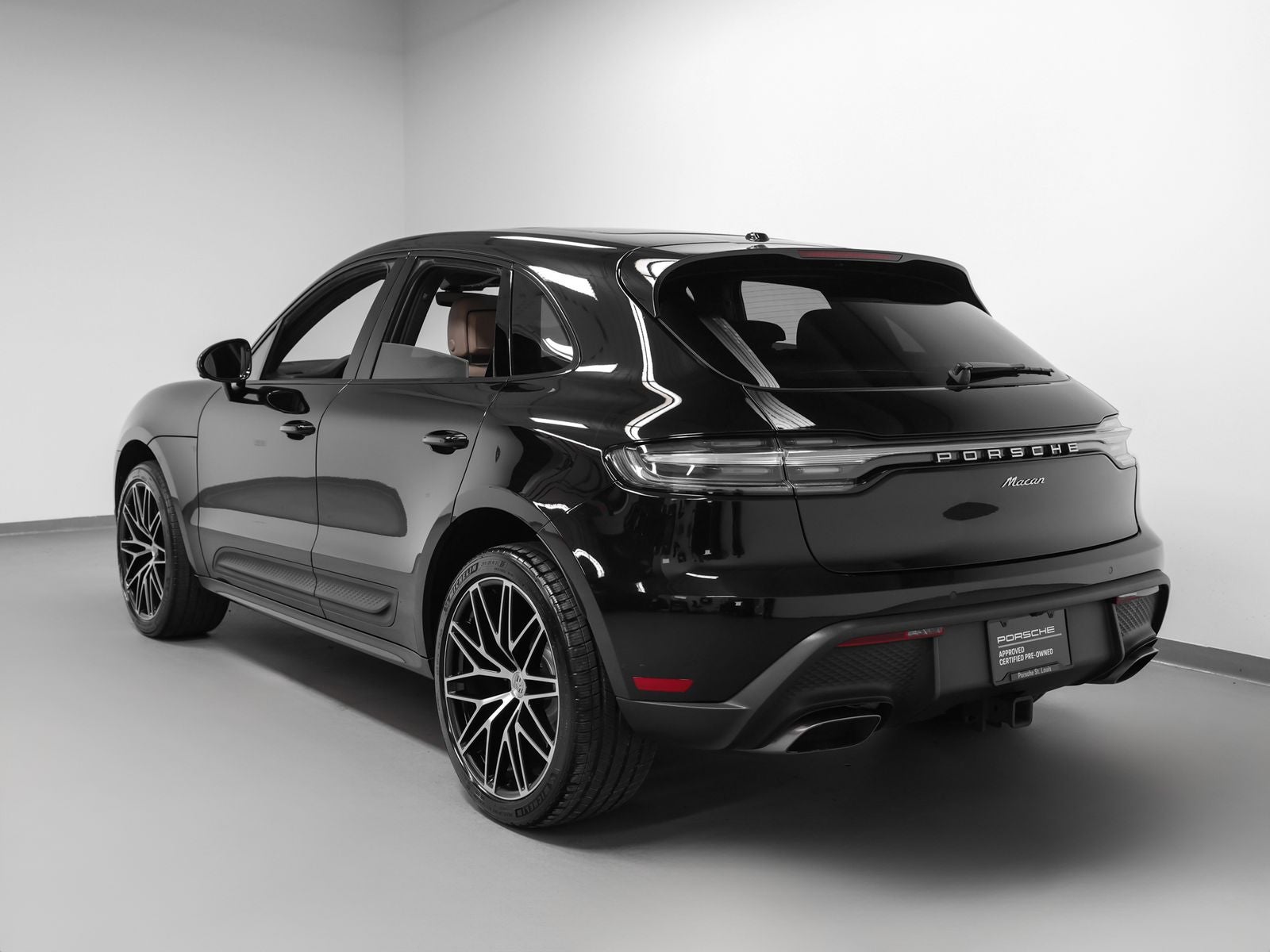 2023 Porsche Macan Base
