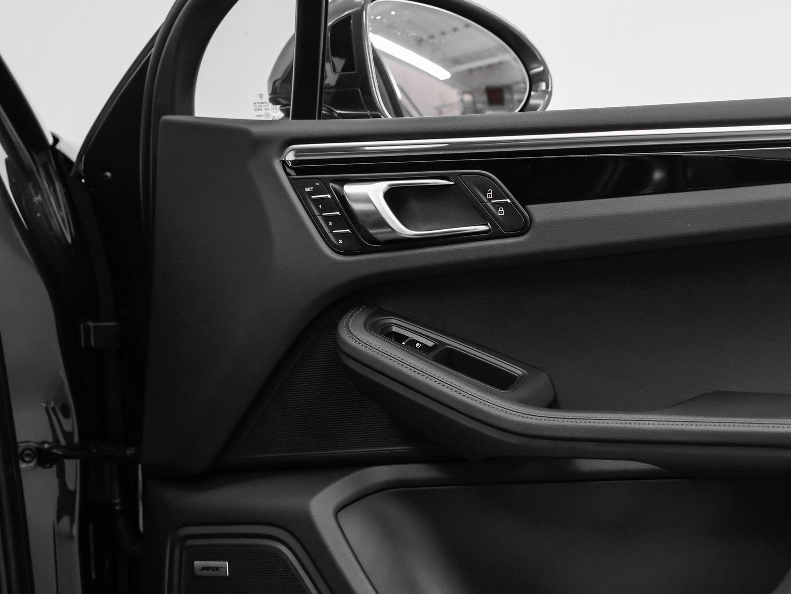 2025 Porsche Macan Macan