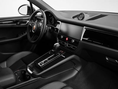 2025 Porsche Macan Macan