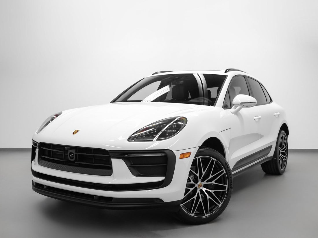 2026 Porsche Macan — photo 1 of 50