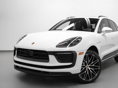 2026 Porsche Macan Macan