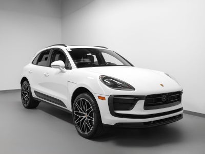 2026 Porsche Macan Base