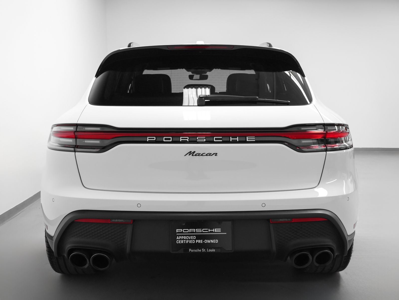 2026 Porsche Macan Base