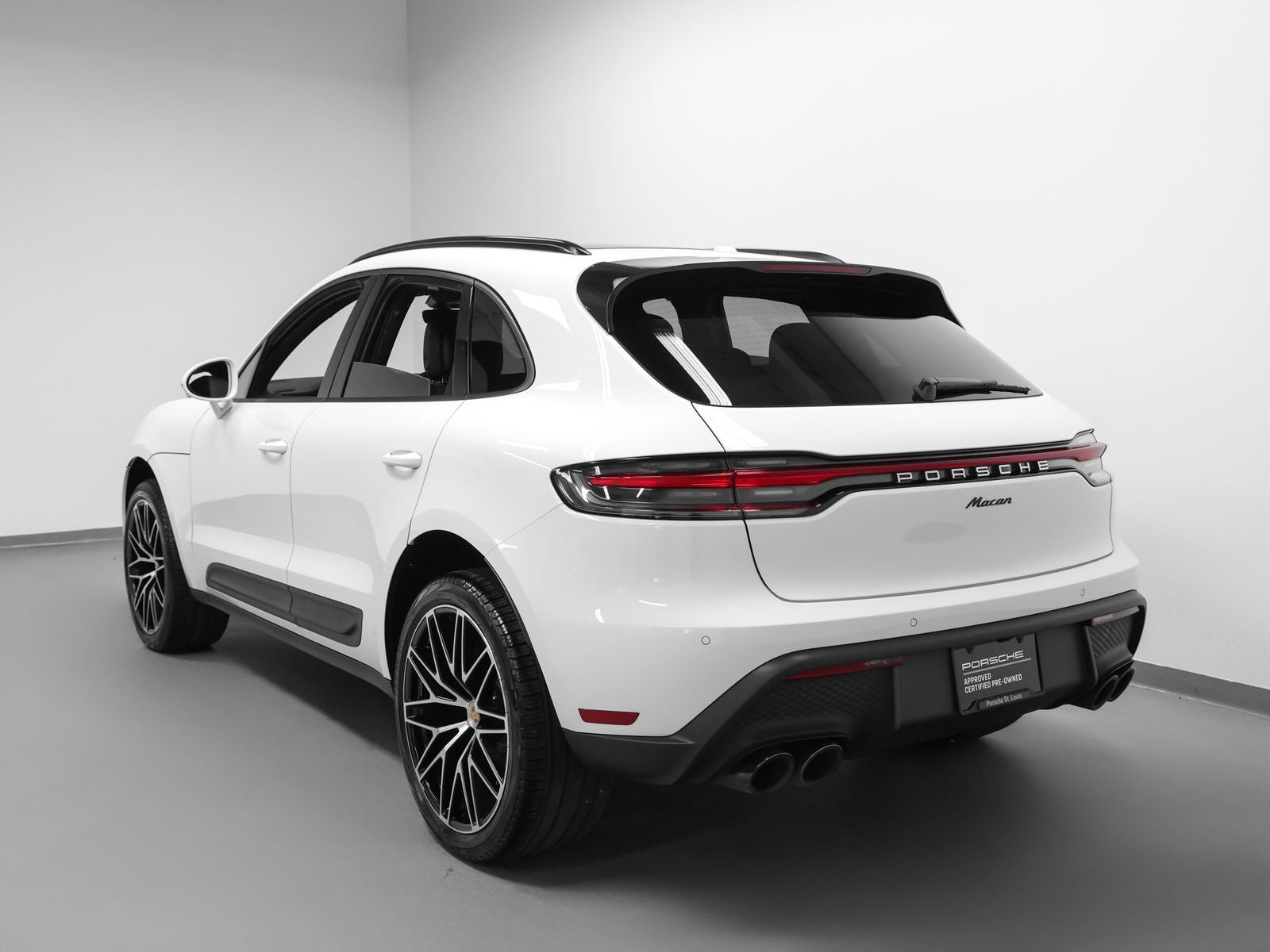 2026 Porsche Macan Base