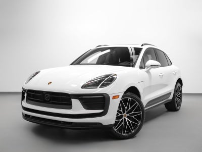 2026 Porsche Macan Base