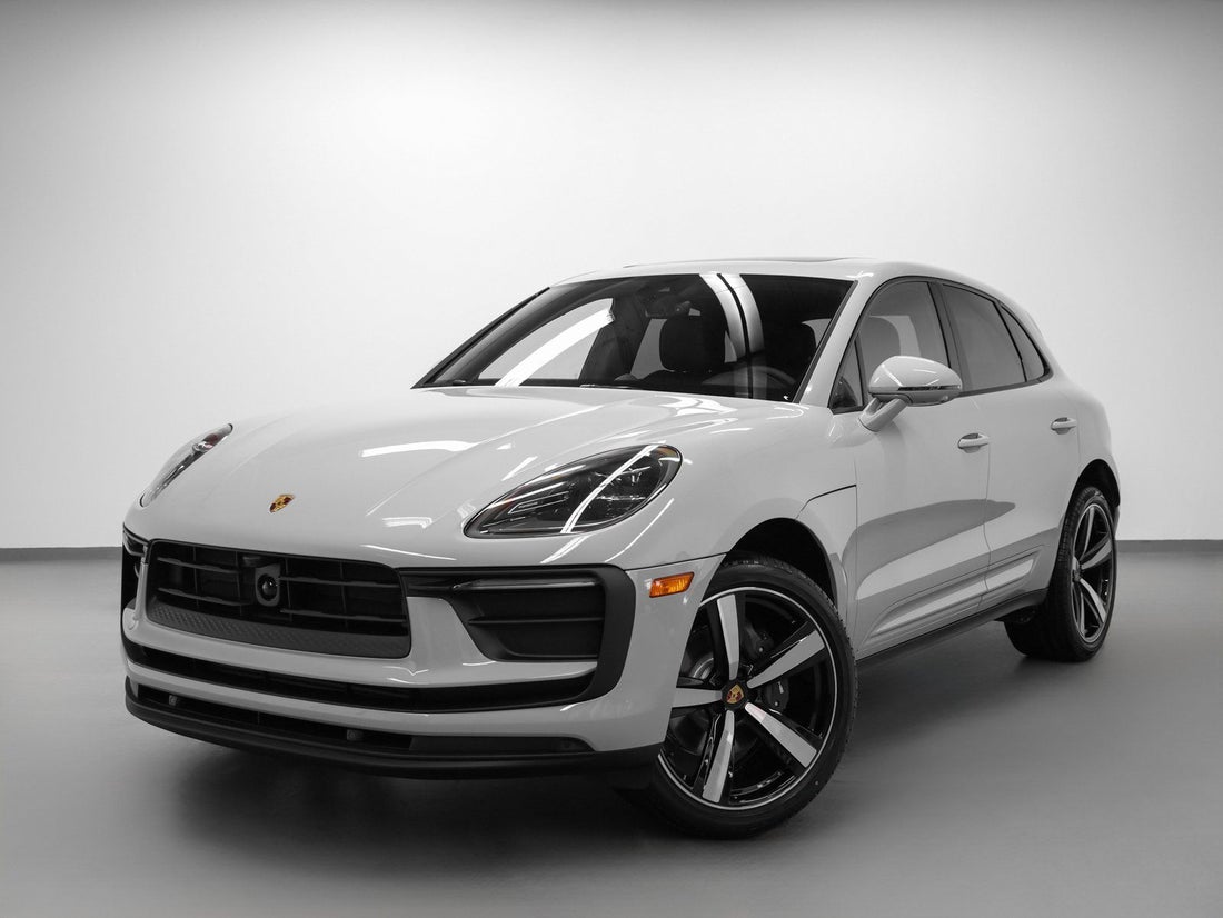 2026 Porsche Macan — photo 1 of 46