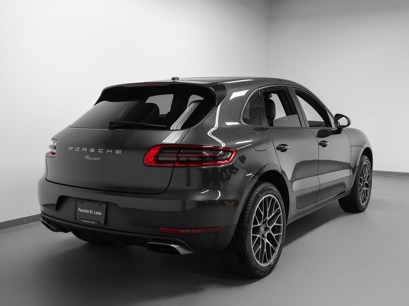 2017 Porsche Macan Macan