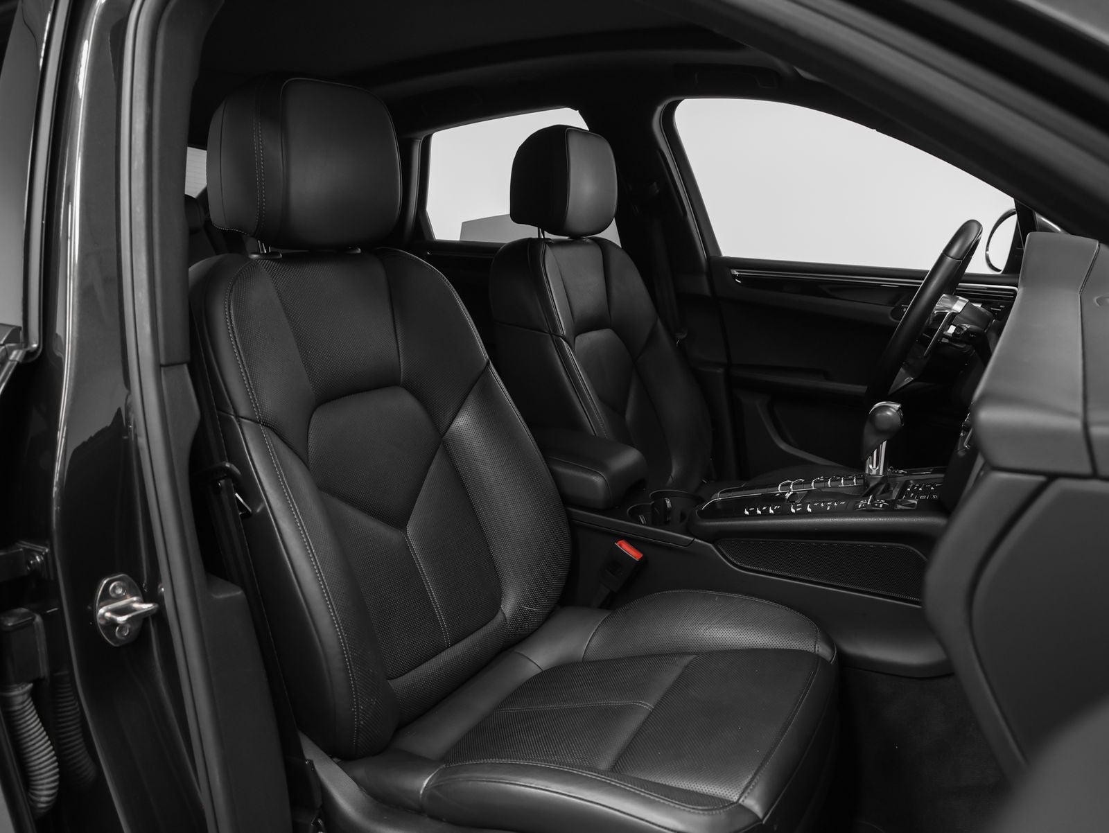 2017 Porsche Macan Macan