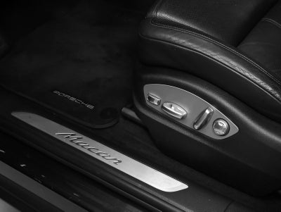 2017 Porsche Macan Macan