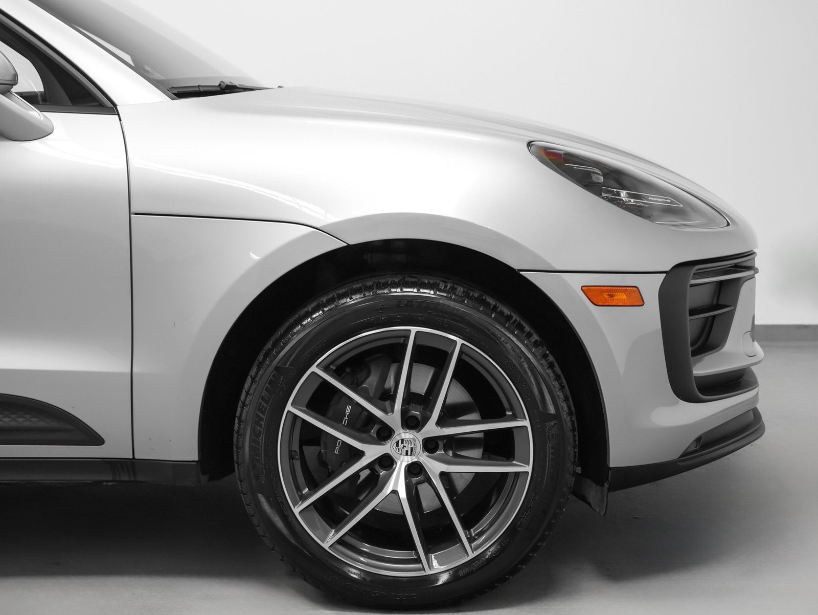 2022 Porsche Macan Base