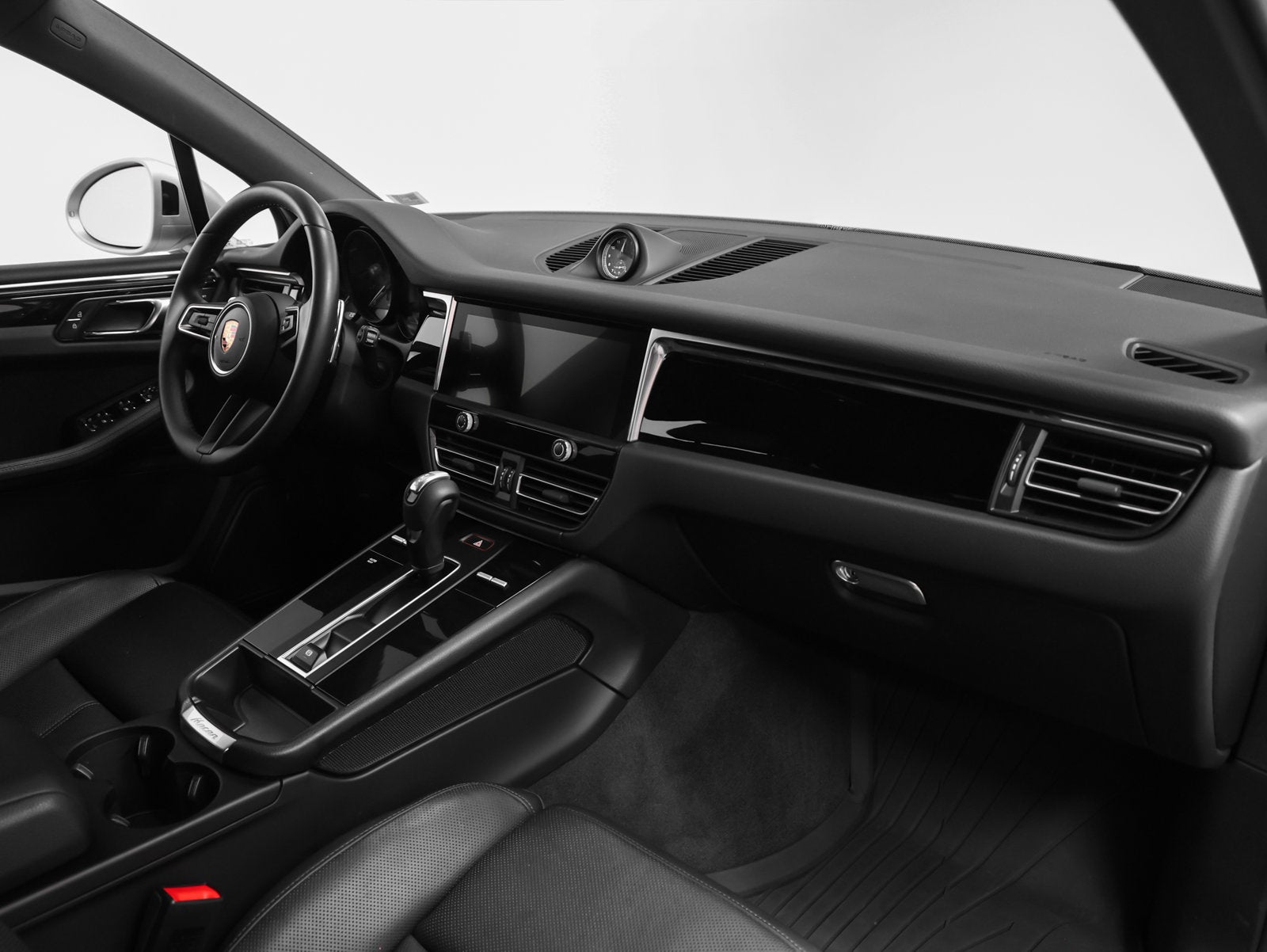 2022 Porsche Macan Base