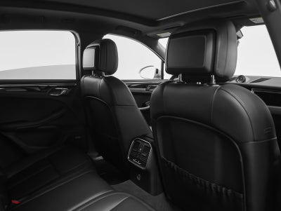 2022 Porsche Macan Base