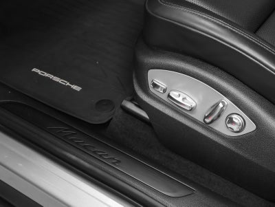 2022 Porsche Macan Base