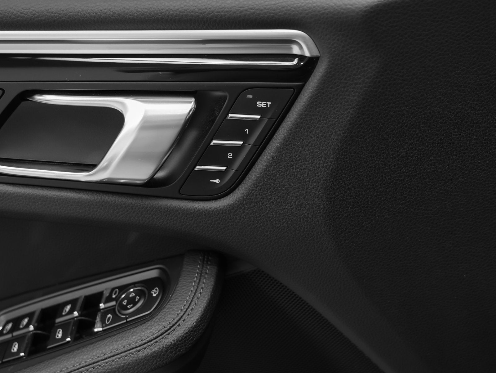 2022 Porsche Macan Base