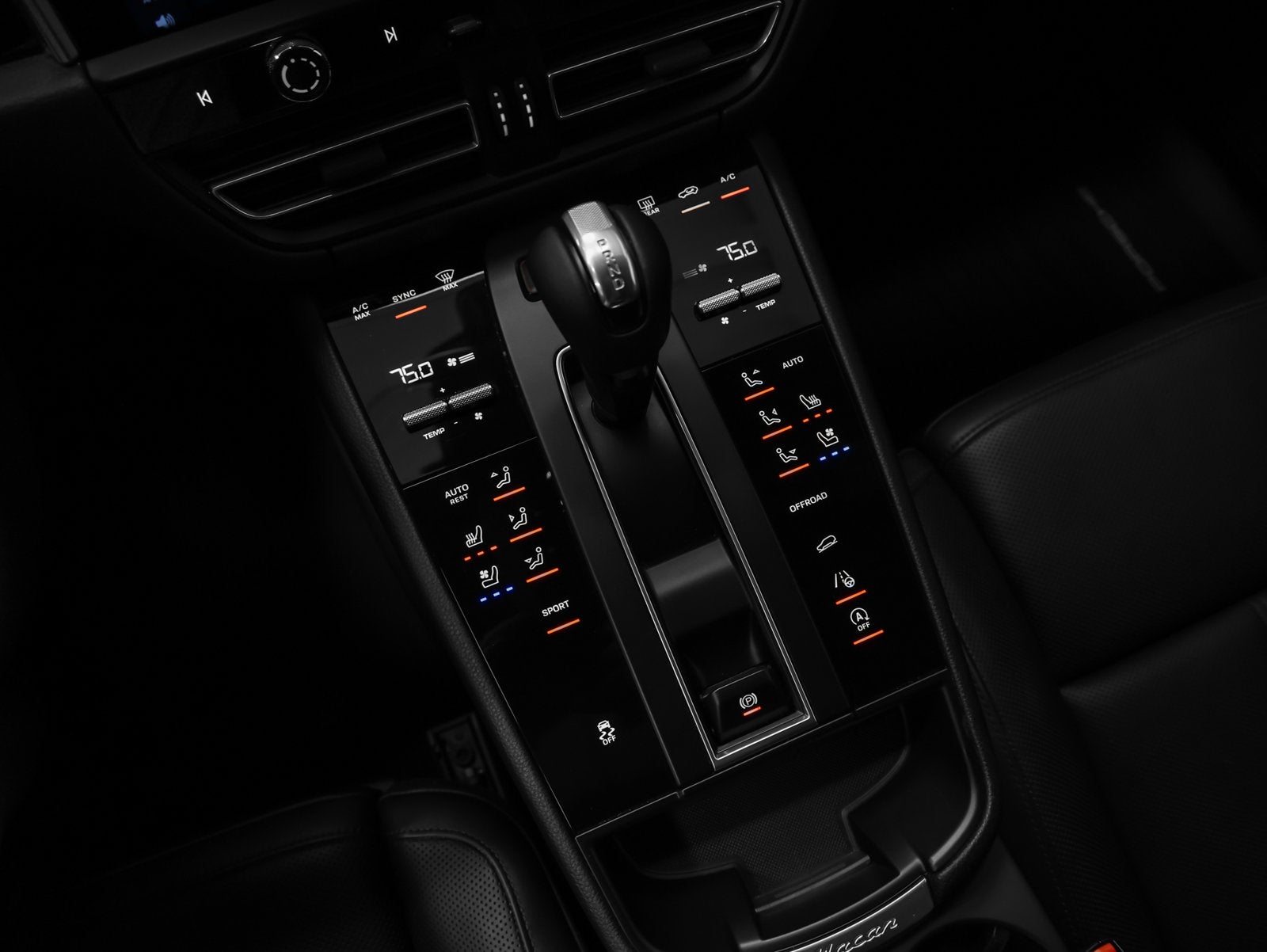 2022 Porsche Macan Base