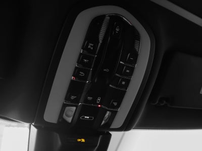 2022 Porsche Macan Base