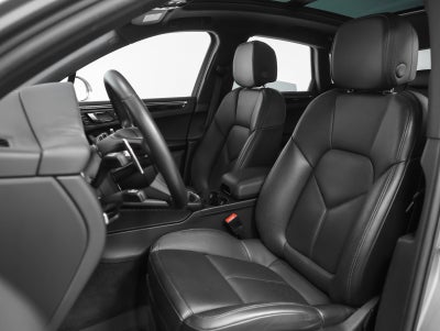 2022 Porsche Macan Base