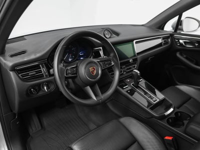 2022 Porsche Macan Base