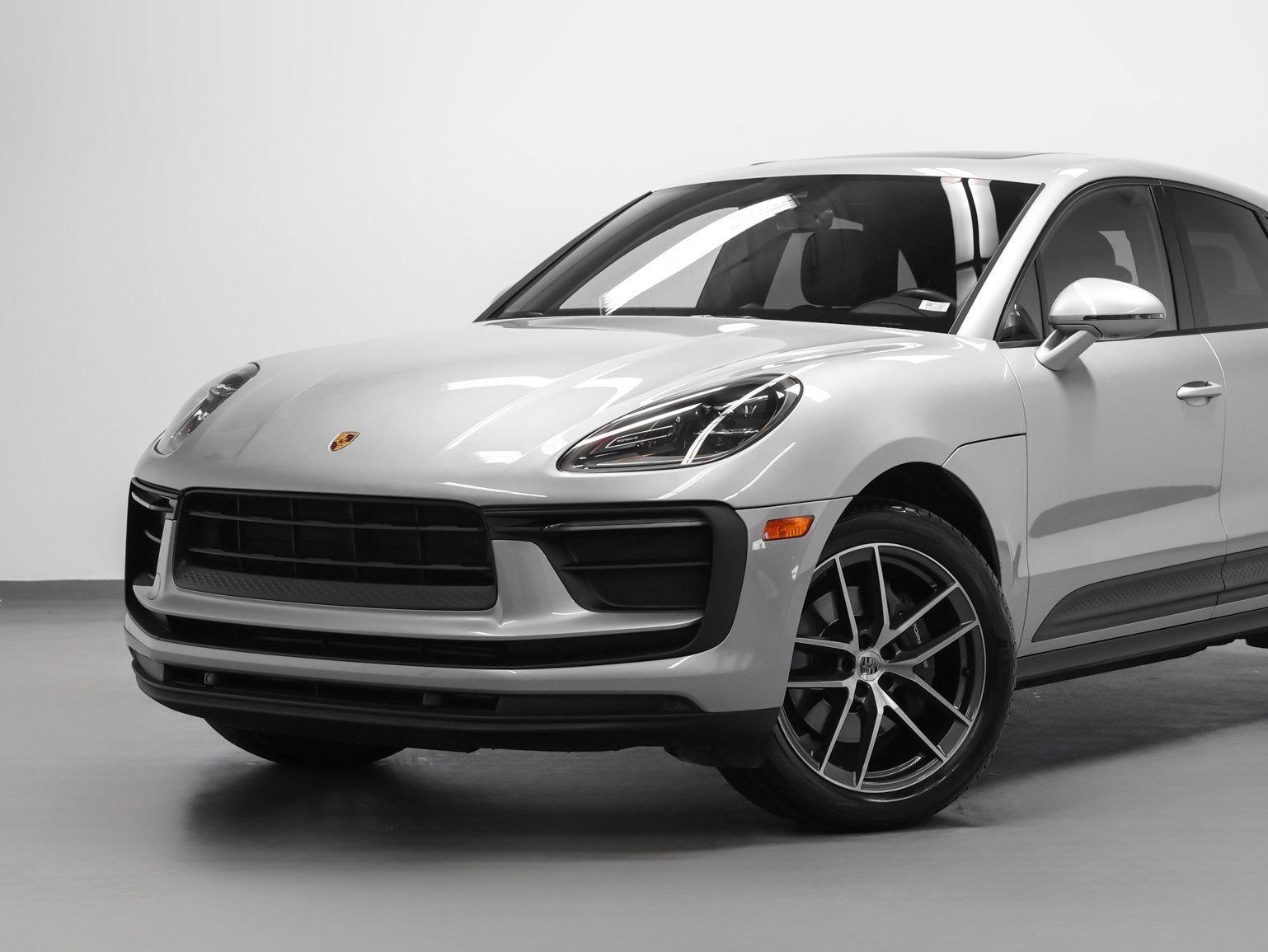 2022 Porsche Macan Base