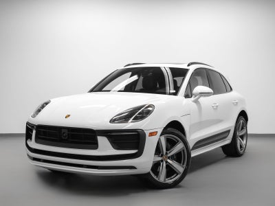 2023 Porsche Macan Base