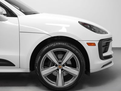 2023 Porsche Macan Base