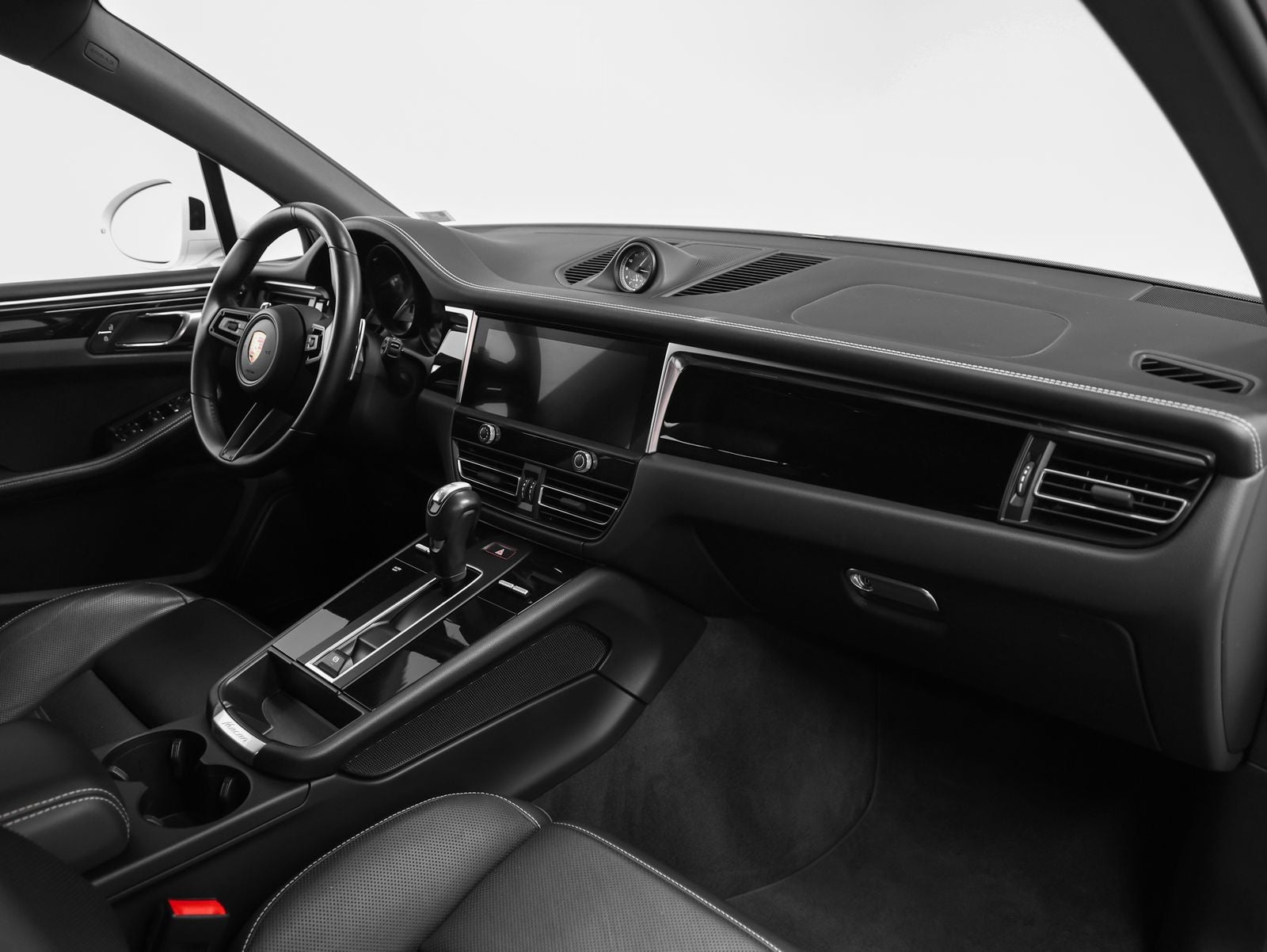 2023 Porsche Macan Base