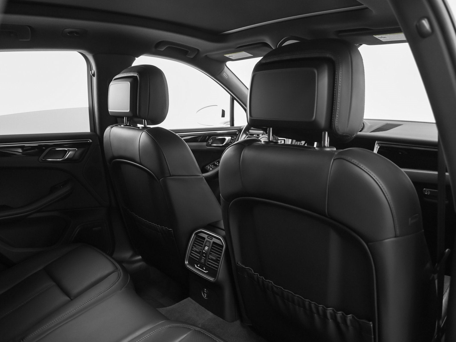 2024 Porsche Macan Macan (MY24)