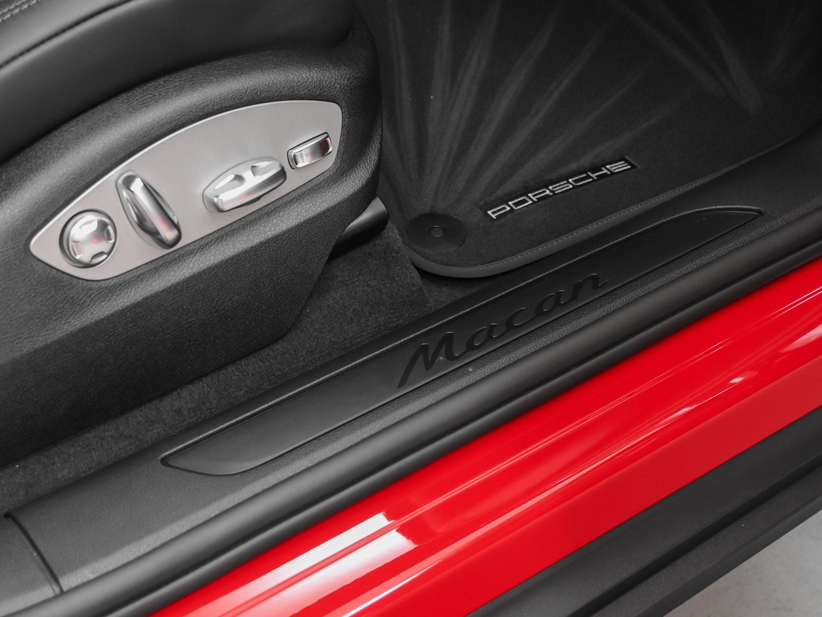 2025 Porsche Macan Macan