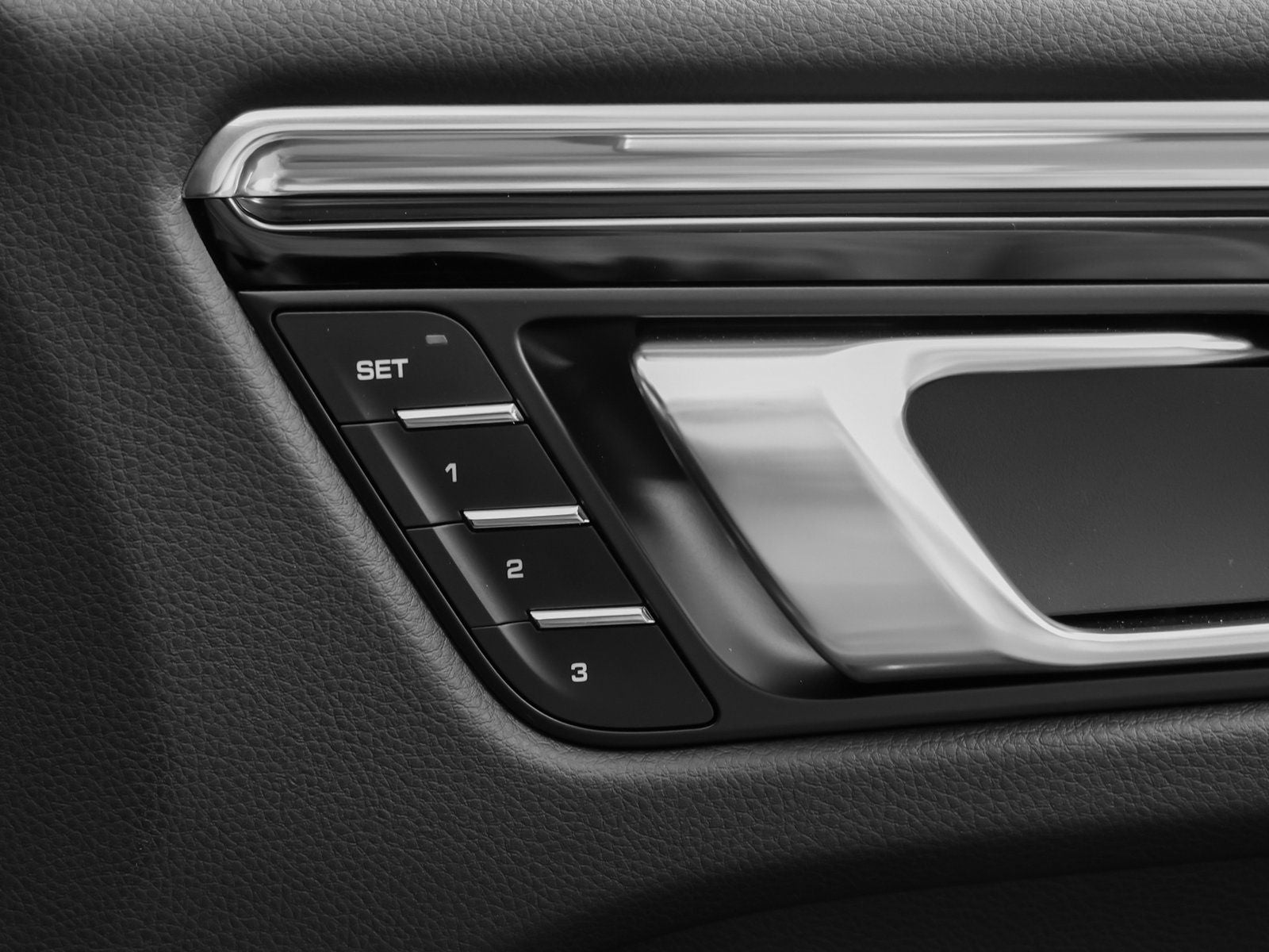 2025 Porsche Macan Macan