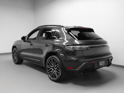 2026 Porsche Macan Macan