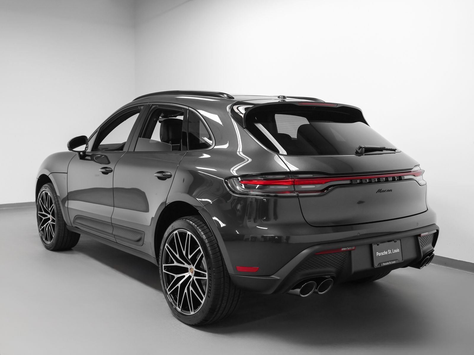 2026 Porsche Macan Base