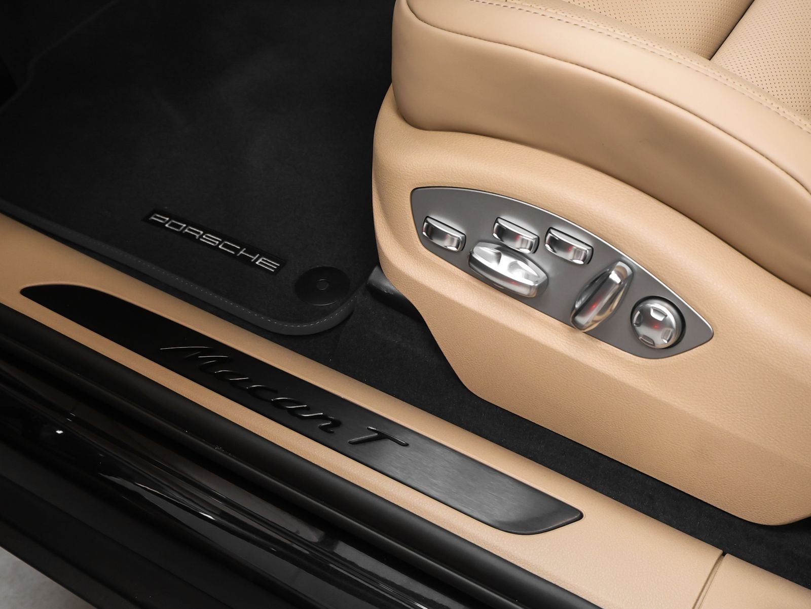 2026 Porsche Macan Macan T